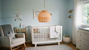 Suspension chambre bébé garçon : choisir l&rsquo;éclairage idéal pour un univers doux et apaisant